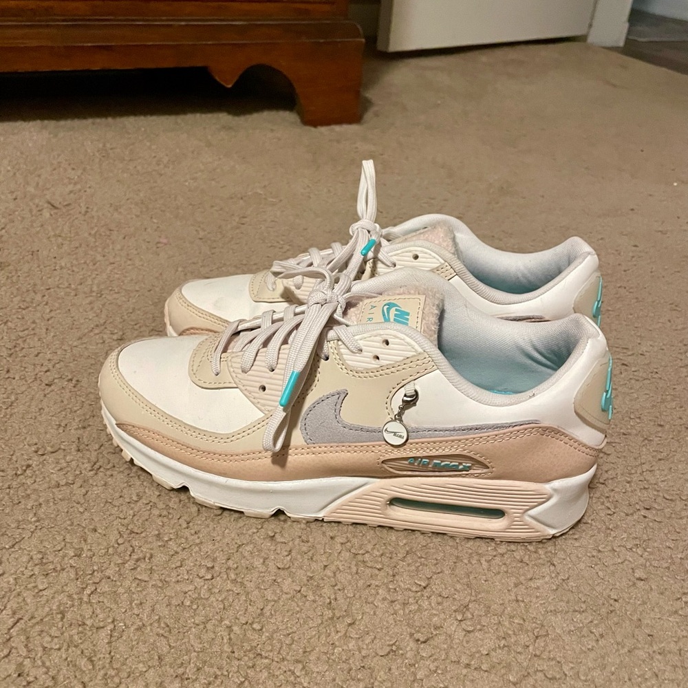 Nike Women's Shoes in Cream and Tan